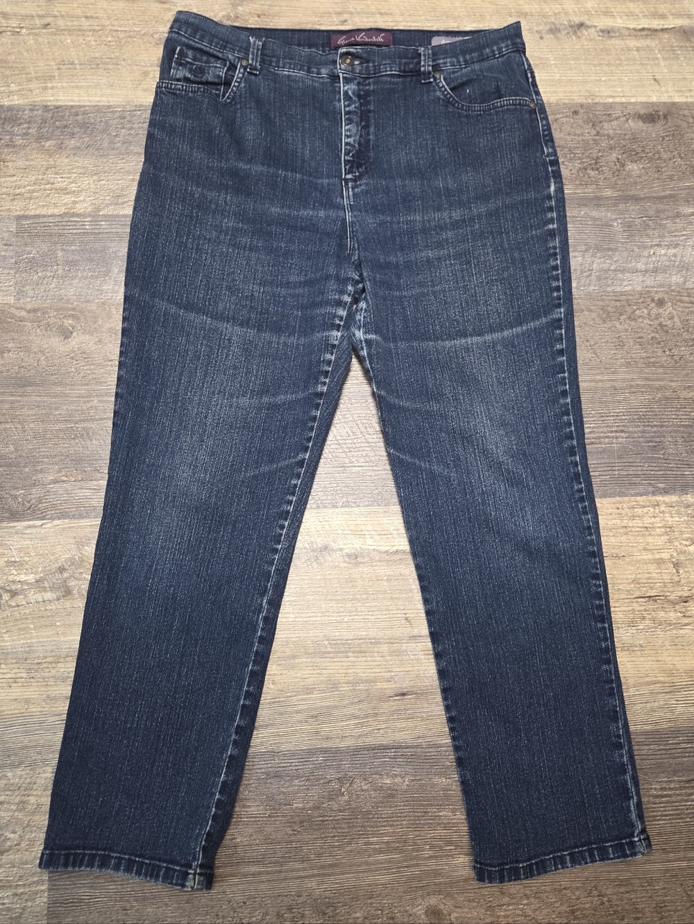 Gloria Vanderbilt Amanda Straight Leg Jeans - Picture 3 of 10